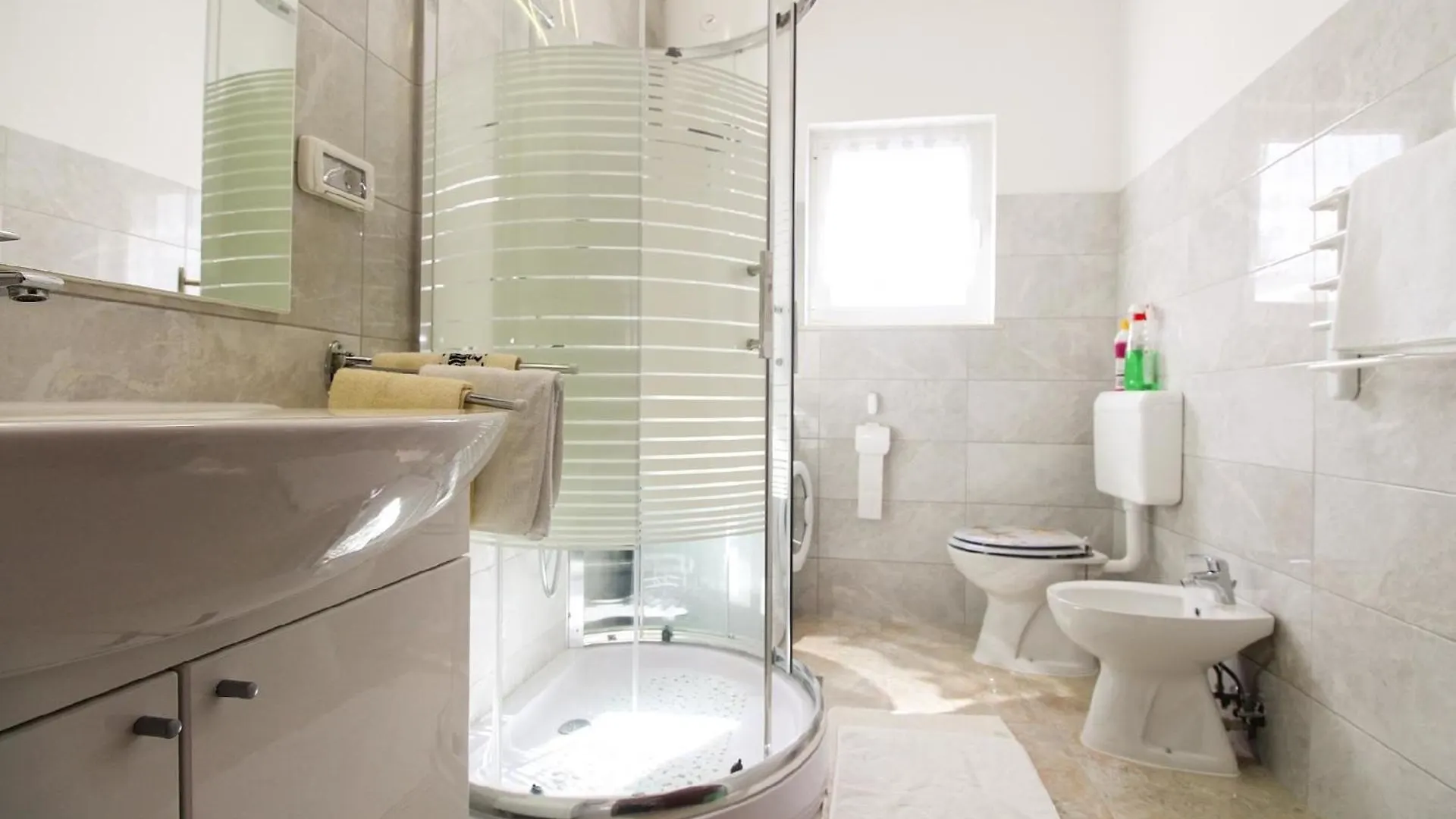Ferienwohnung Fuer 4 Personen Ca 86 Qm In Rovinj-Cocaletto, Istrien Istrische Riviera